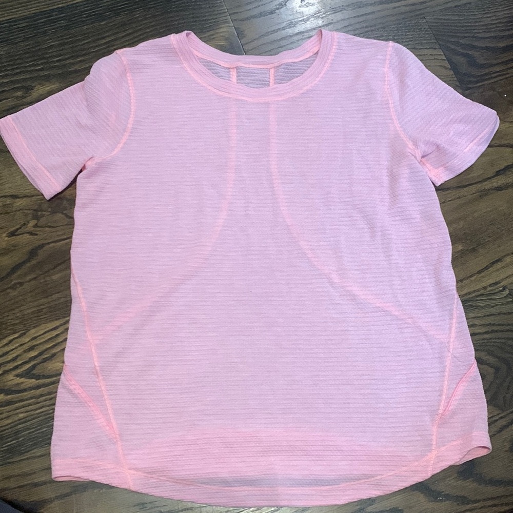 Lululemon Long Distance Short Sleeve
Heathered Azalea Pink